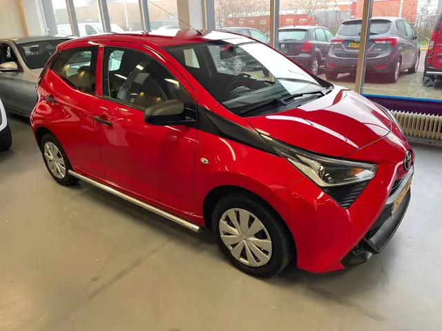 Toyota Aygo 1.0 VVT-i x-fun 2018 Benzine 2