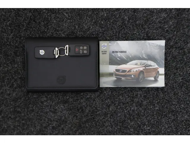 Volvo V40 Cross Country 1.6 T4 Momentum 2014 Benzine 45