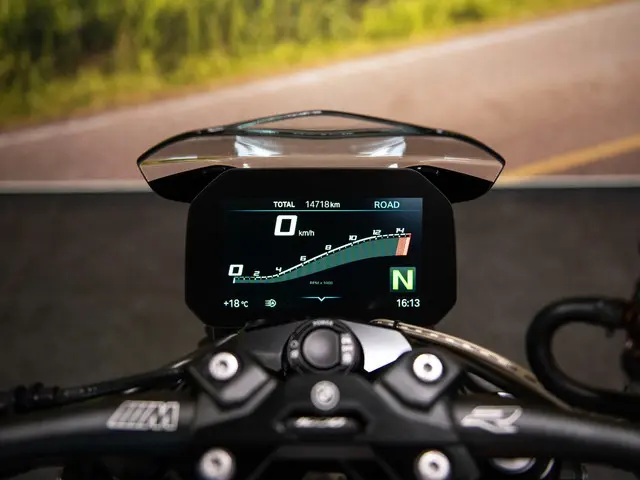 BMW M 1000 R Sport 2023 Benzine 23