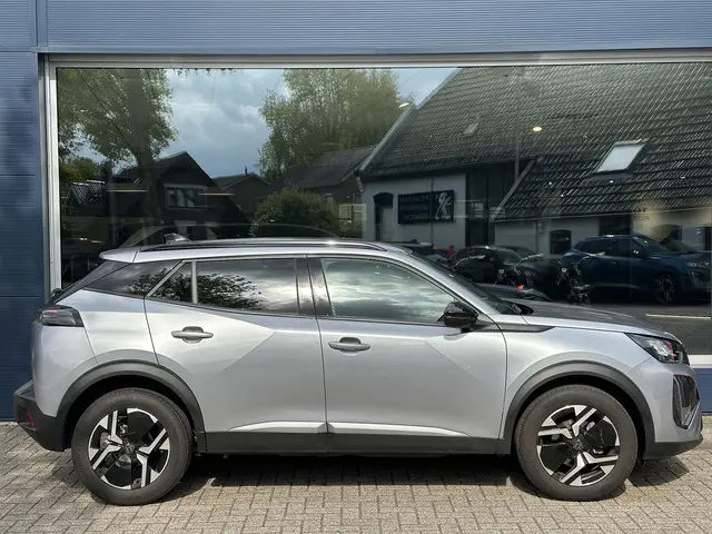 Peugeot 2008 1.2 Turbo 100 PK Allure 2023 Benzine 6