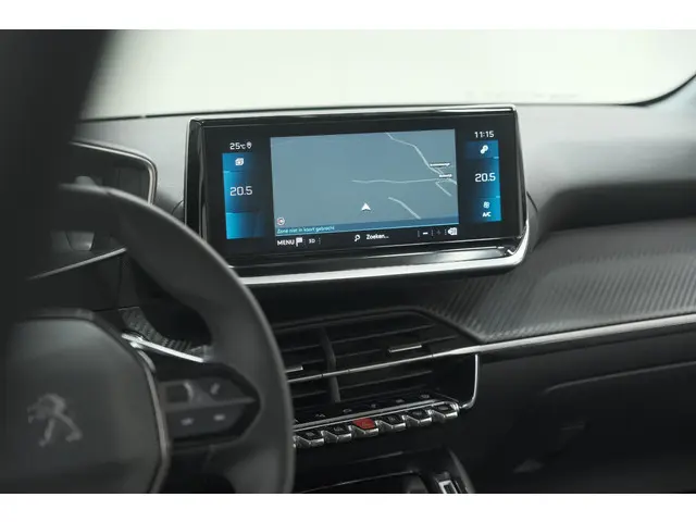 Peugeot 208 PureTech 100 Allure 2022 Benzine 50