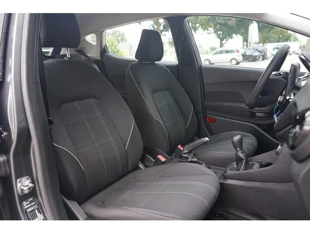Ford Fiesta 1.1 Cool& Connect 2018 Benzine 6