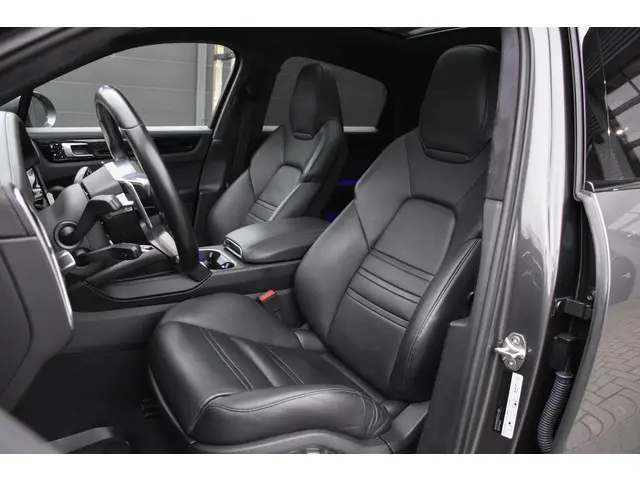 Porsche Cayenne Coupé 3.0 E-Hybrid 2020 Hybride Benzine 8