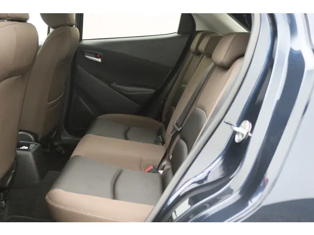 Mazda 2 1.5 Skyactiv-G Comfort 2021 Benzine 13