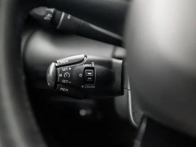 Citroën C3 Aircross 1.2 PureTech Feel Sport 2018 Benzine 22