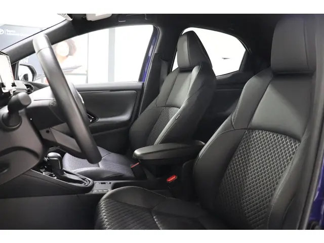 Toyota Yaris 1.5 Hybrid Executive, 2020 Hybride Benzine 14