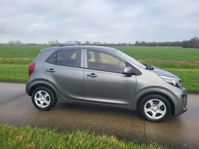 Kia Picanto 2023 27.615km 5drs 2023 Benzine 6