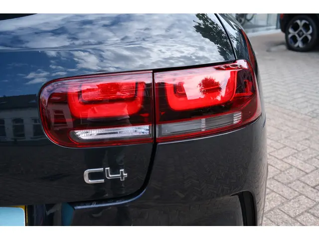 Citroën C4 Cactus PT Shine 110 Automaat-6 2018 Benzine 18