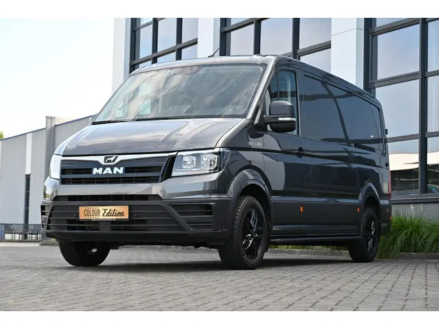 Volkswagen Crafter 35 2.0 TDI L3H2 140 PK DSG 2022 Diesel 2