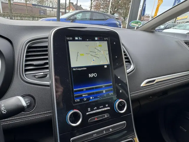 Renault Grand Scénic TCe 140 Bose 2019 Benzine 18