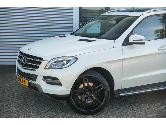 Mercedes-Benz M-Klasse 350 2013 Benzine 31