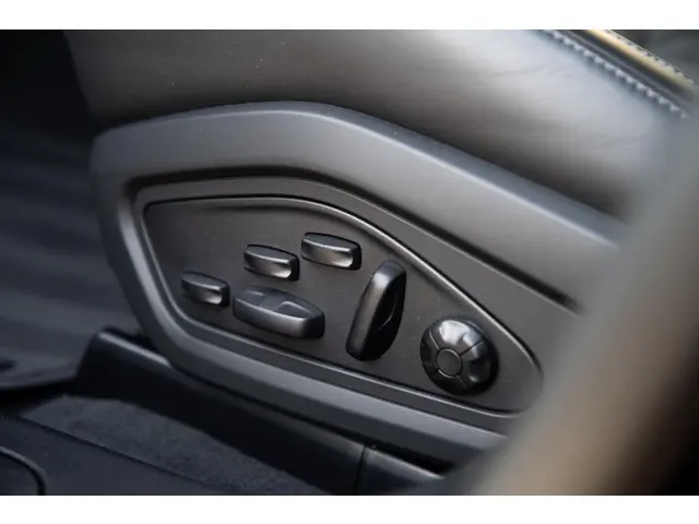 Porsche Taycan Sport Turismo GTS 93 kWh 2023 Elektrisch 43