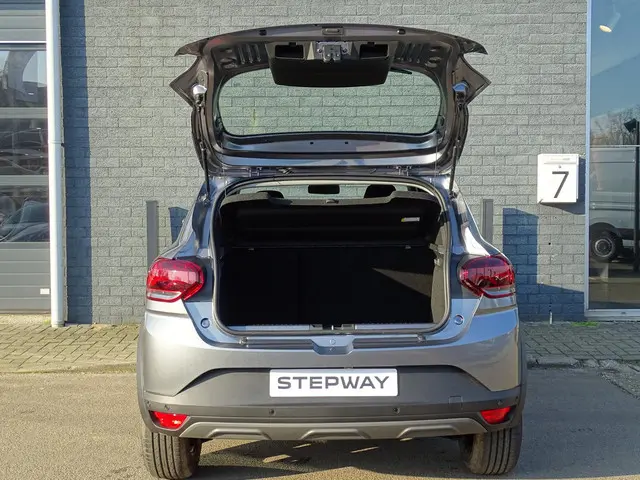 Dacia Sandero Stepway 1.1 TCe 110 Extreme 2025 Benzine 9