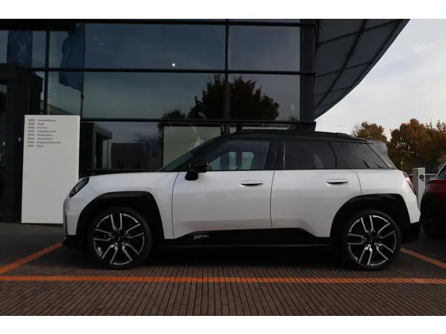 MINI Aceman E 2025 Elektrisch 3