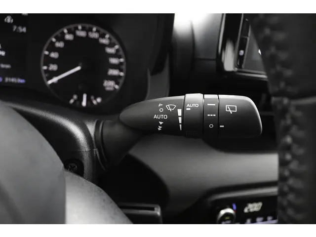 Toyota Yaris 1.5 Hybrid 115 2024 Hybride Benzine 30