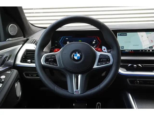 BMW XM 50e 2025 Hybride Benzine 38