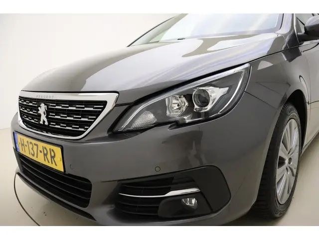 Peugeot 308 1.2 PureTech Blue Lease Premium 2020 Benzine 20