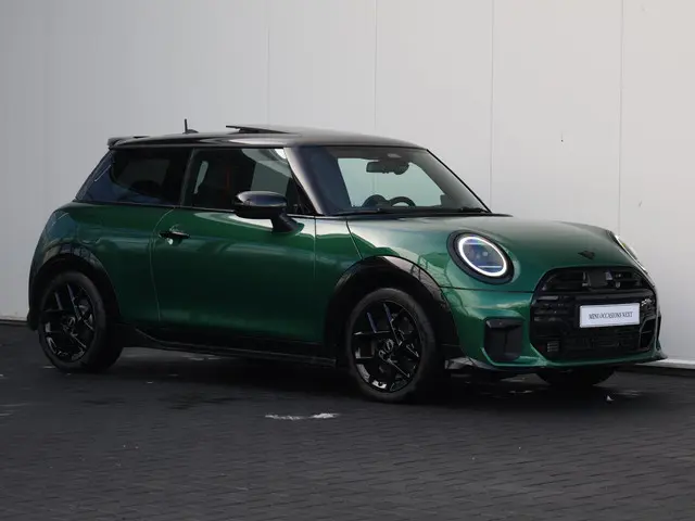 MINI 3-Deurs Cooper C 2025 Benzine 11