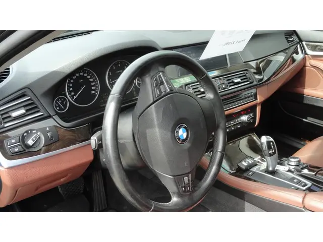 BMW 5 Serie 550i High Executive 2010 Benzine 4