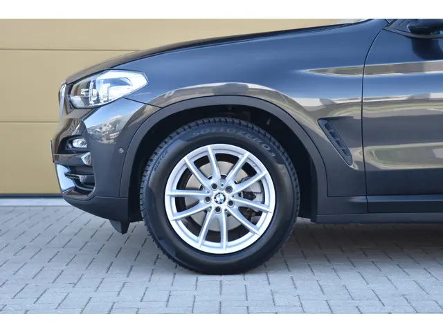 BMW X3 xDrive20i High Executive 2018 Benzine 5