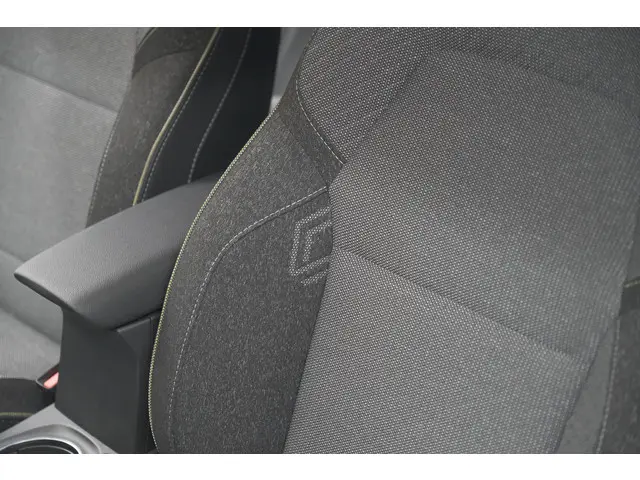 Renault Captur Mild Hybrid 160 EDC Techno 2025 Benzine 27