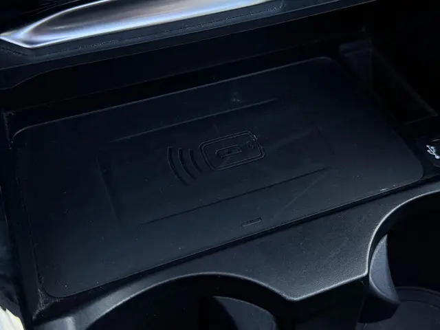 BMW X3 xDrive30e 2023 Hybride Benzine 32