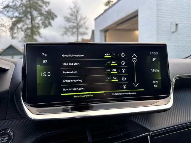 Peugeot 2008 1.2 Turbo 130 PK GT Pack 2021 Benzine 27