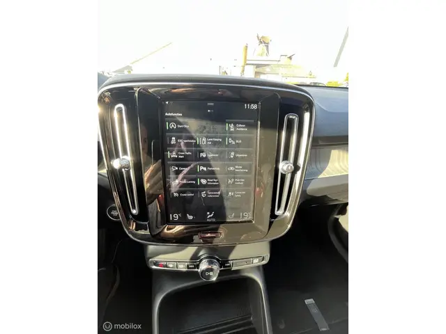 Volvo XC40 1.5 T2 R-Design 2021 Benzine 14