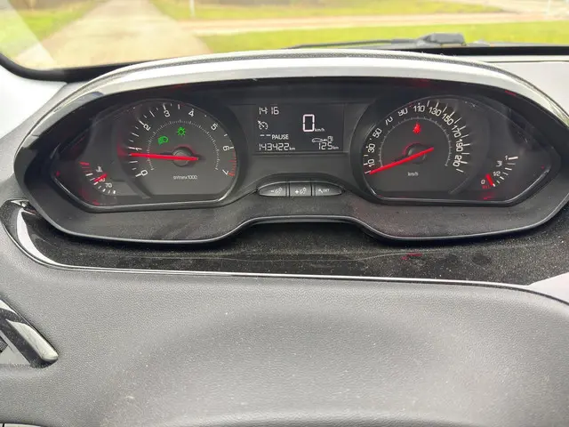 Peugeot 208 1.2 VTi Access / Airco / 140.000 km 2013 Benzine 8