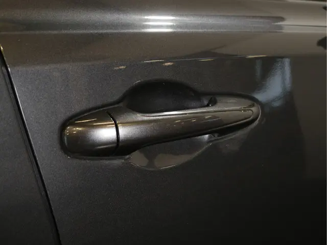 Toyota RAV4 2.5 Hybrid Style 2018 Hybride Benzine 7