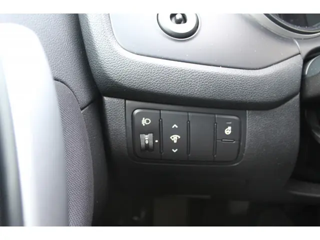 Kia cee'd 1.4 MPi ComfortLine Plus 2016 Benzine 18