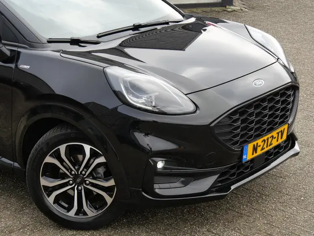 Ford Puma 1.0 HYBRID ST-LINE/ WINTER PACK/ 2022 Benzine 29