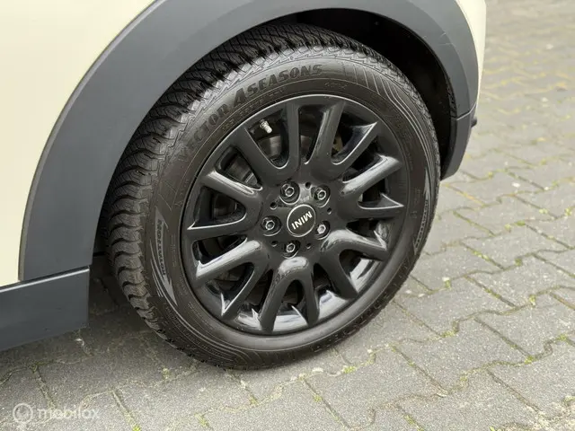MINI Cooper Mini 1.5 Chili 2014 Benzine 9