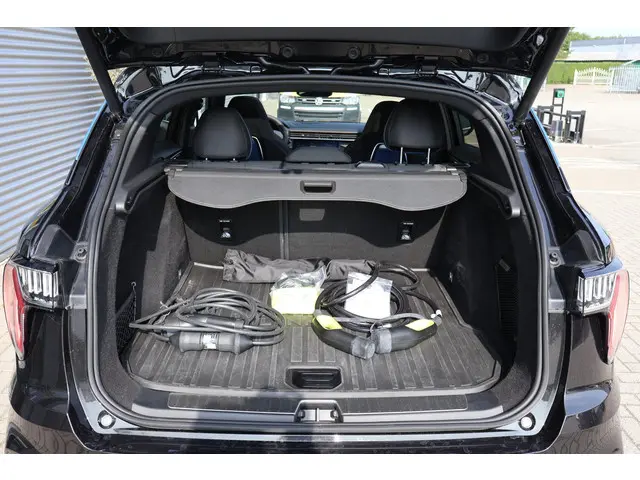 Lynk & Co 01 1.5 2023 Hybride Benzine 15