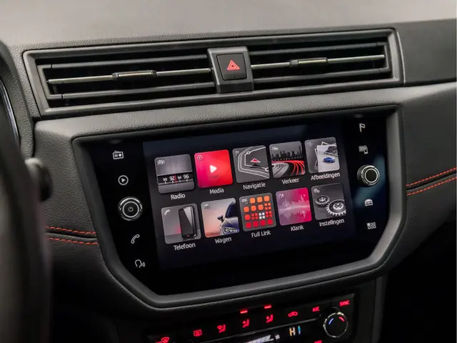 SEAT Ibiza 1.0 TSI FR Intense Sport 2020 Benzine 28