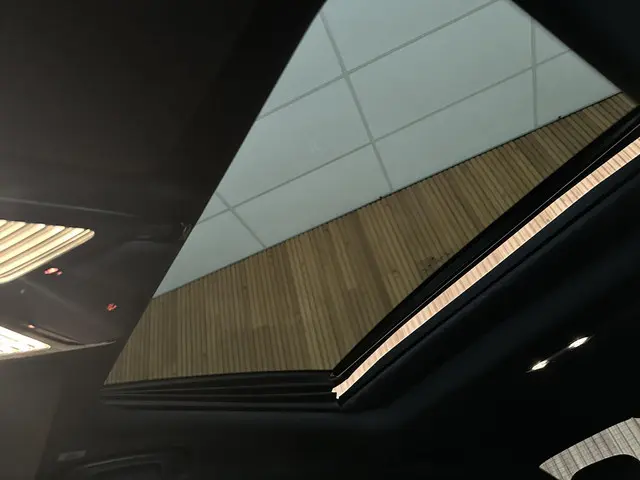 BMW 3 Serie 330e M Sport 2019 Hybride Benzine 12