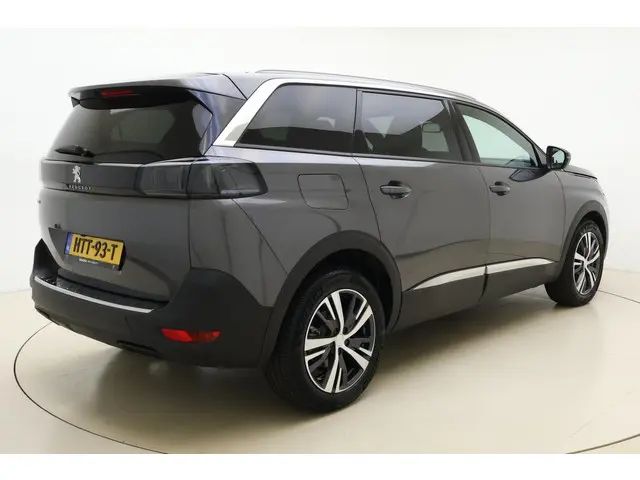 Peugeot 5008 2