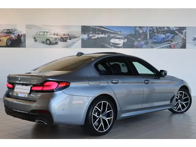 BMW 5 Serie Sedan 545e xDrive 2021 Hybride Benzine 2