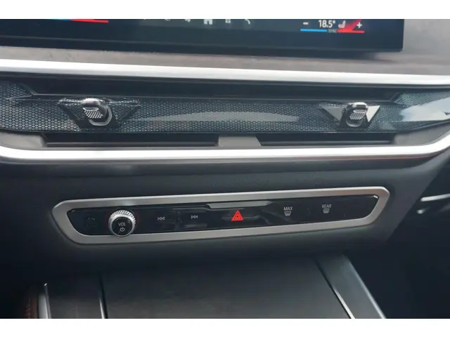 BMW X5 xDrive50e 2025 Hybride Benzine 13