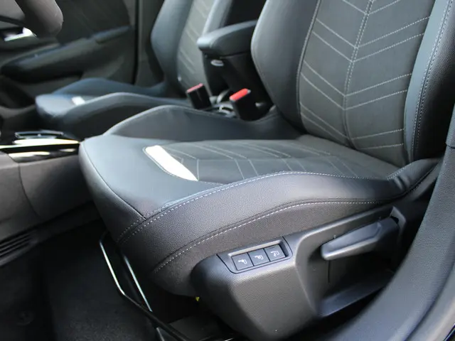 Opel Corsa 1.2 Turbo Hybrid GS 2025 Hybride Benzine 13