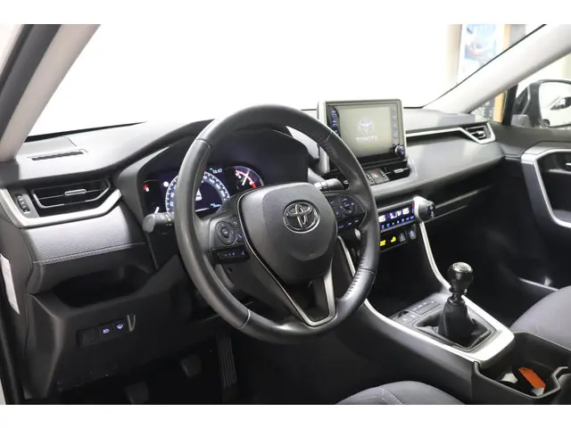 Toyota RAV4 2.0 VVT-iE Active Limited, 2020 Benzine 10