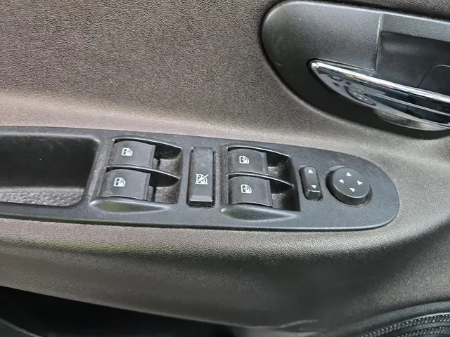 Lancia Ypsilon 0.9 TwinAir Platinum 2012 Benzine 7