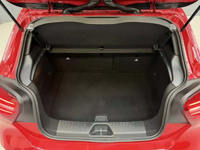 Mercedes-Benz A-Klasse Ambition 2016 Benzine 14