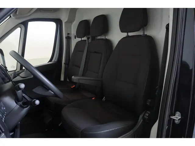 Opel Movano 140pk L2H2 Edition 2022 Diesel 15