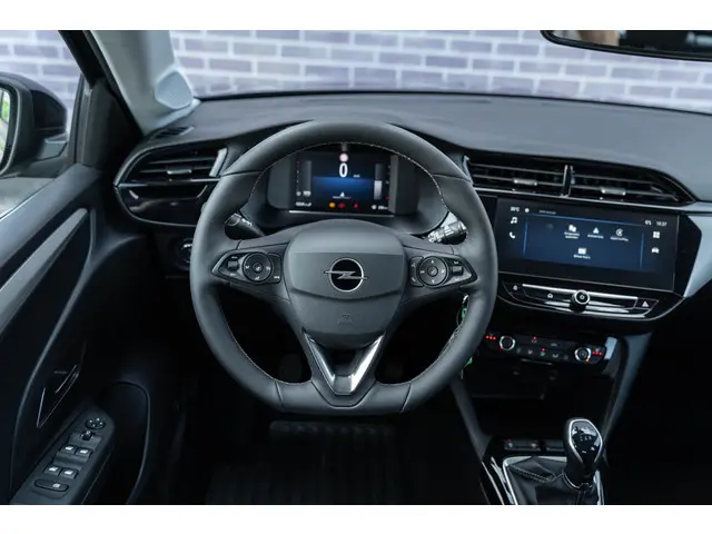 Opel Corsa 1.2 GS 2024 Benzine 28