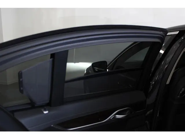 BMW 7 Serie 745e High Executive 2022 Hybride Benzine 14