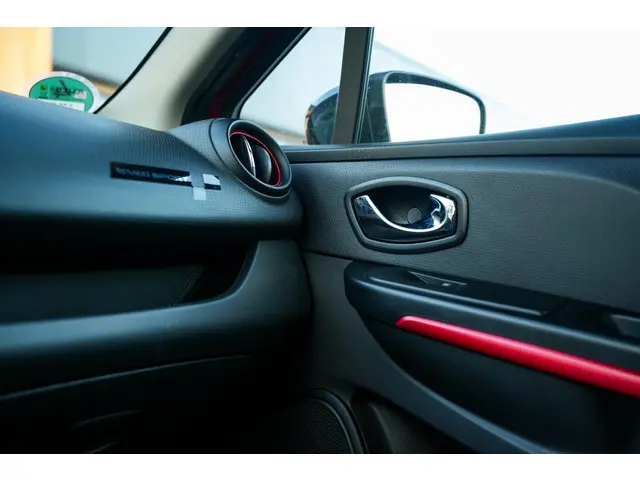 Renault Clio 1.6 R.S. 2014 Benzine 18