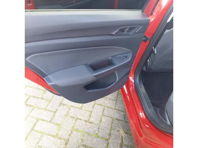 Volkswagen Golf 1.5 TSI Life Business 2022 Benzine 41