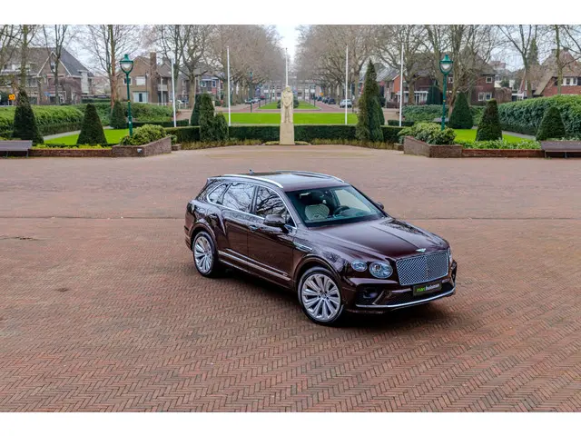 Bentley Bentayga 3.0 V6 Hybrid 2022 Hybride Benzine 134