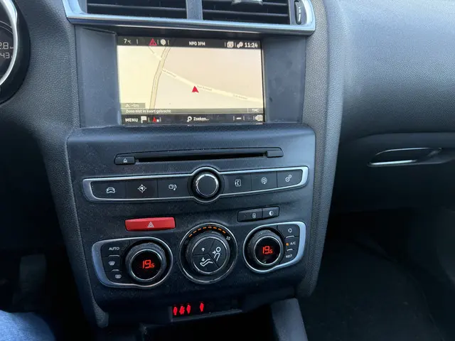 DS DS 4 PureTech Chic 2018 Benzine 9